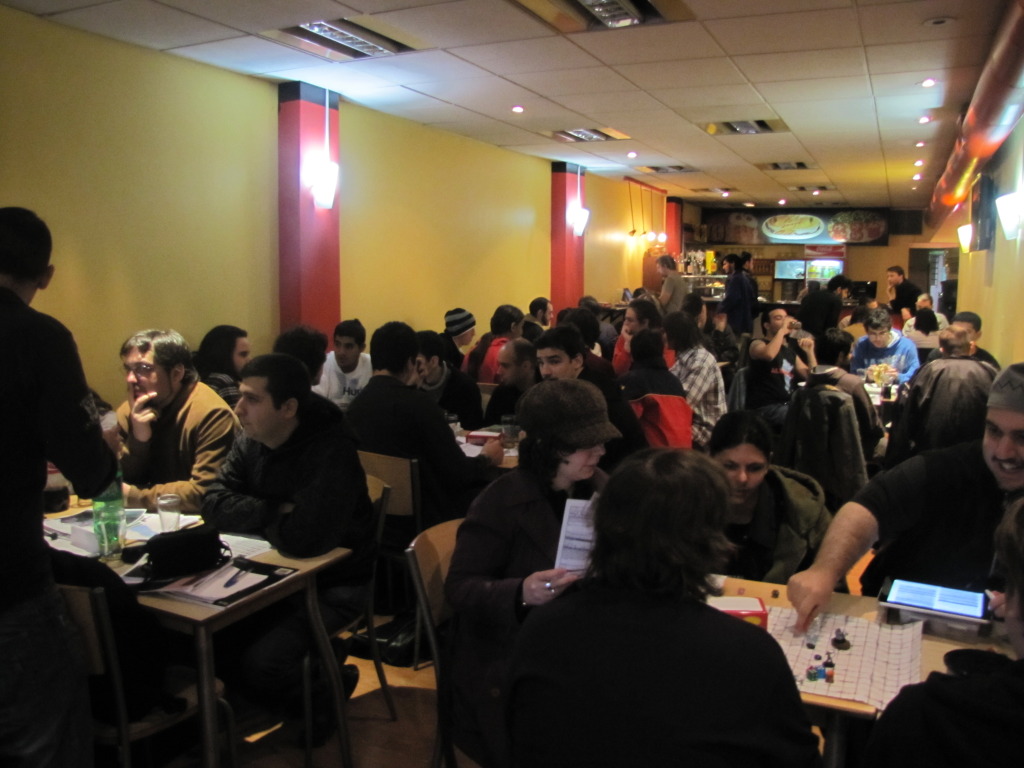 Club de Rol - Sociedad Nocturna Club de Rol - Sociedad Nocturna cerca de las 18.00 horas.